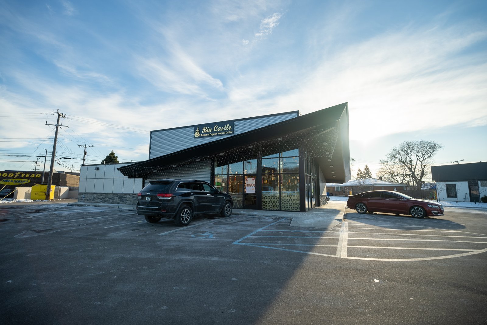 Bin Castle Warren Exterior